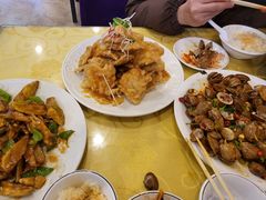 -鑫渔港海鲜本地菜·山海关浑锅(东戴河店)