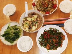 -鲸育宝宝月嫂(徐汇店)