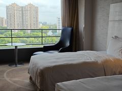 -上海虹桥西郊假日酒店