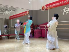 -炫艺舞蹈培训中心(枫尚奥特莱斯店)
