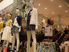 -优衣库(深圳万象天地旗舰店)