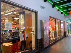 -NIKE上海青浦优选体验店