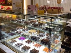 面包甜点陈列柜-GODIVA(万象城店)