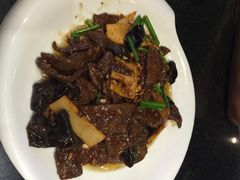 闫府私房菜(恒隆广场店)-闫府私房菜·百年鲁菜(恒隆店)