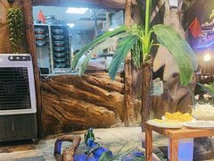 -城墙拐拐火锅(三峡广场黑金冠店)