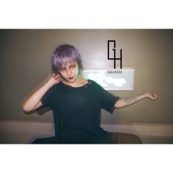 -God Hands发型设计复古会所