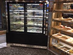 面包甜点陈列柜-袁记串串香(梁家巷店)
