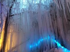 -大平台龙居瀑布旅游区