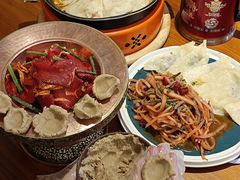 酸萝卜炒牦牛肉配飞饼-如意林卡藏餐吧(大昭寺店)