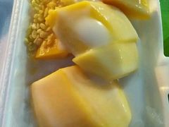 -芒果糯米饭摊子