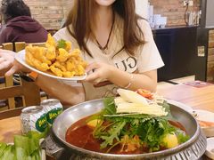 -喇喇排骨火锅·传统韩式脊骨汤(望京西园总店)