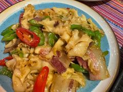 -香巴拉云南餐厅(华莱坞店)