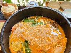 -银米·云南传统过桥米线(双廊黑金冠店)