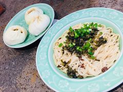 雪菜肉丝面-老清朝包子铺(开明街店)