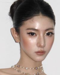 -明天见·化妆造型工作室