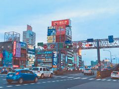 -六合夜市