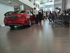 -天津波士信达奔驰4S店(卫津南路店)