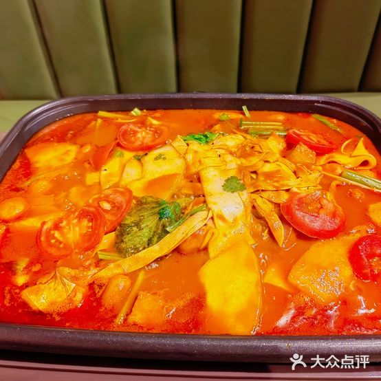 叔侄俩纸包鱼火锅(额敏店)