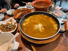 -有红鸡毛店·川菜(建设路店)