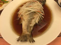 -武汉五月花大酒店(武昌火车站中南路地铁站店)