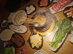 -尚品小土屋涮毛肚(李沧万达店)