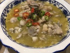 鲜椒牛蛙-兔爸私家小厨(新北万达店)