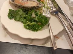 -斯普汇生蚝牛排馆(中骏世界城店)