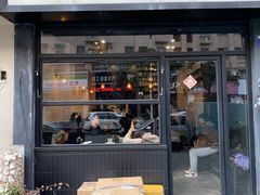 门面-black rainbow coffee