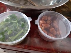 -愉肴麻辣香锅(中山路店)