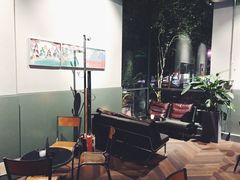 -TASTE ROOM Bar