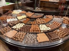 -Laderach 莱德拉(上海环贸iapm店)