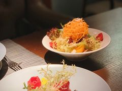 烟熏三文鱼-卡普里披萨·牛扒·下午茶
