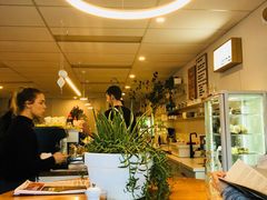 -Lorna Cafe