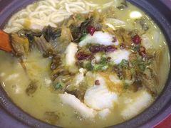 -周鱼小馆石锅酸菜鱼(活力汇店)