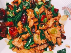 宣威小炒肉-老滇山寨•云南特色菜•地方菜•民族风情歌舞表演(金碧店)