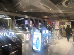 -日上免税店(三径路t3店)