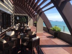 -三亚湾海居铂尔曼度假酒店