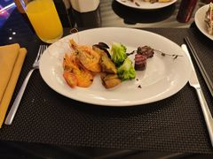 -圣丰索菲特·2 On 988 Café 自助餐厅