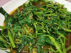 剁椒藤菜-洪霞餐馆