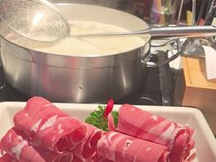 -尚尚仙·酸汤猪手·猪肚鸡火锅(华联万柳购物中心店)