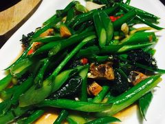 咸鱼炒芥兰-太泰东南亚餐厅(万福广场店)