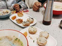-小杨生煎(金山百联购物中心3楼店)
