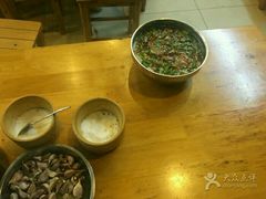 -遵义虾子张六羊肉粉(普陀路店)