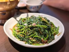 -大头虾越式风味餐厅(光明广场店)