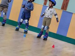 -乐翔轮滑(中庚漫游城店)