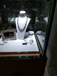 -北京七彩云南翡翠珠宝旗舰店(月坛店)