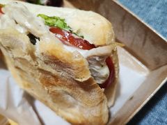 煎鸡胸肉三明治-HELLO 27 意面·沙拉·帕尼尼