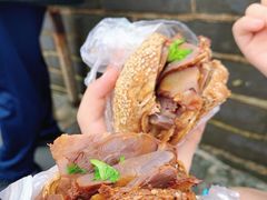 烧饼夹牛肉-护国寺小吃(地安门店)