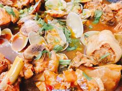 铁锅蛤蜊鸡-公寓家常菜馆(海军博物馆店)
