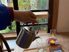 靠窗位-知亘茶食